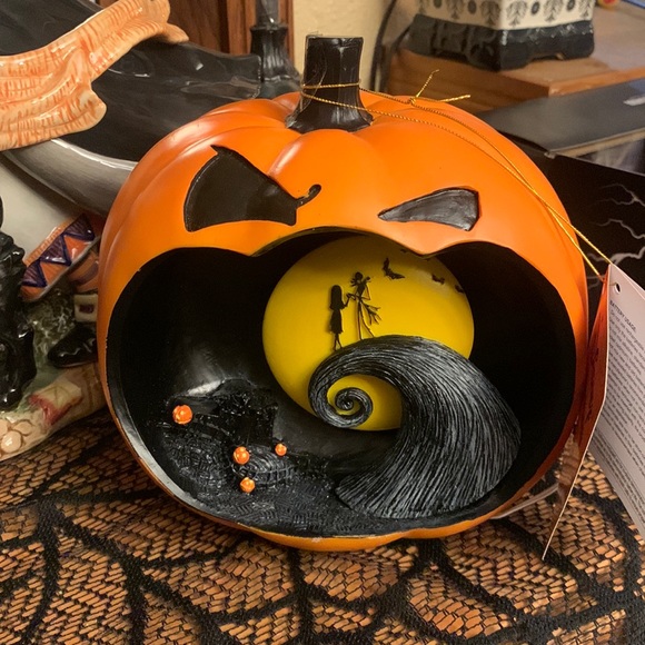 Disney Accents The Nightmare Before Christmas Light Up Pumpkin